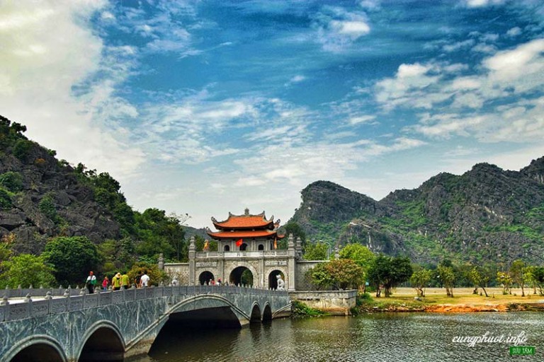 Tour Hoa Lư – Tam Cốc 1 Ngày
